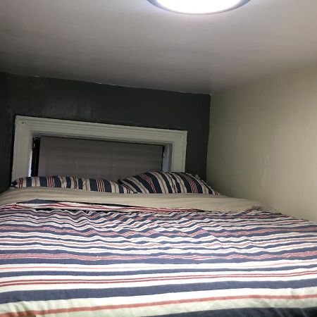 Private Room In A Shared Apartment 15 Minutes To Times Square! New York Buitenkant foto